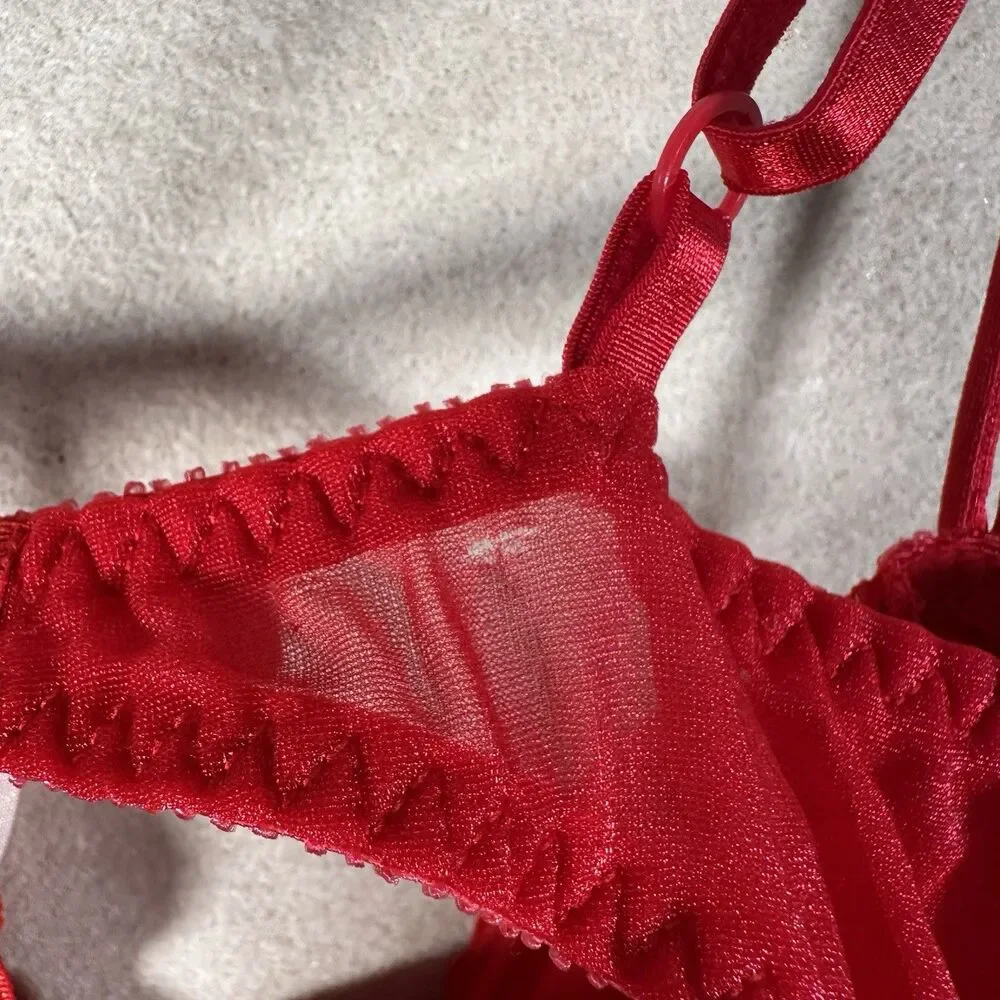 Vintage Victoria’s Secret Red Lace Bra GOLD Label Rare Double Strap 34B READ DES